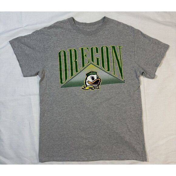Other - Captivating Men's Oregon Ducks T-Shirt Medium Grey Short‎ Sleeve Green Logo
